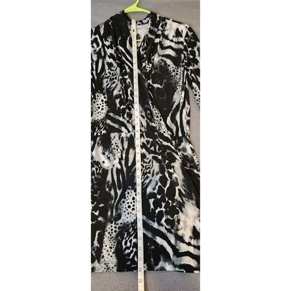 CHICO'S Dress Animal‎ Print Faux Wrap Jersey Knit Vneck Black White Sz 0 Small 4 - Picture 3 of 8